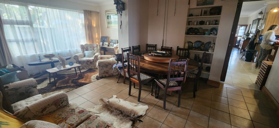8 Bedroom Property for Sale in Geelhoutboom Western Cape